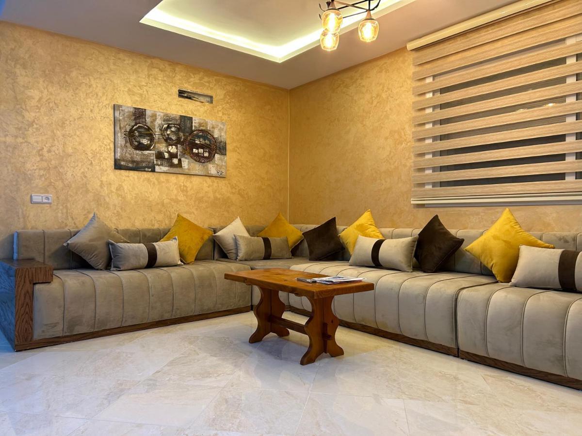 Apprt Lux Apartment วัจด้า ภายนอก รูปภาพ